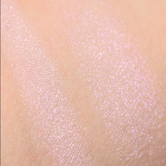 BECCA Shimmering Skin Perfector Pressed Highlighter Prismatic Amethyst - Picture 8 of 16